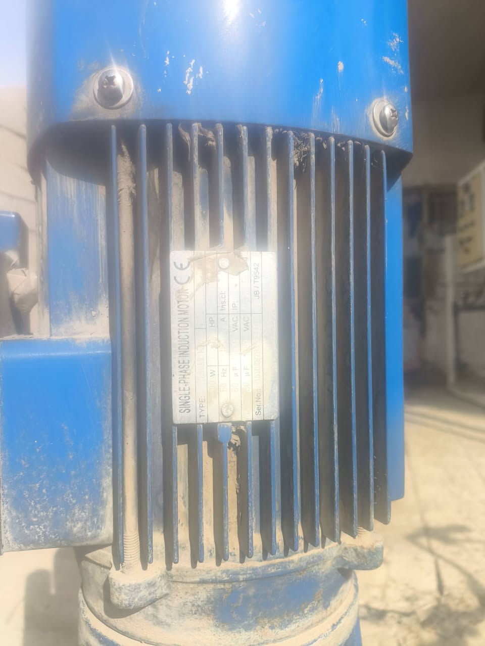 للبيع ماطور عامودي صيني درجة اولى 
مكاني واسط 
السعر550
وبي مجال 
***********
***********
