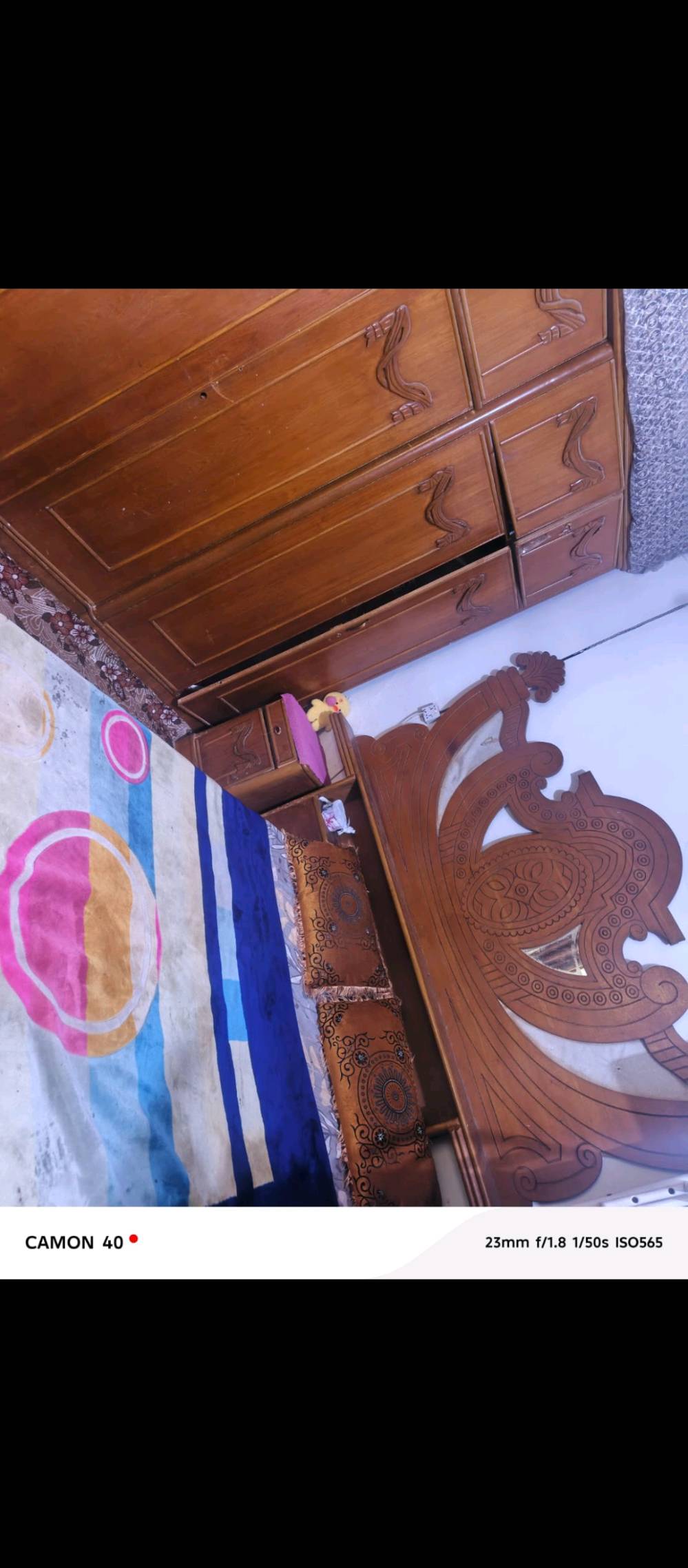 تخم 10 مقاعد نضافه 80% السعر 250 الف والغرفه اخشاب تجي وتشوف حسب القناعه السعر 550 مكاني النجف حي المكرمه 