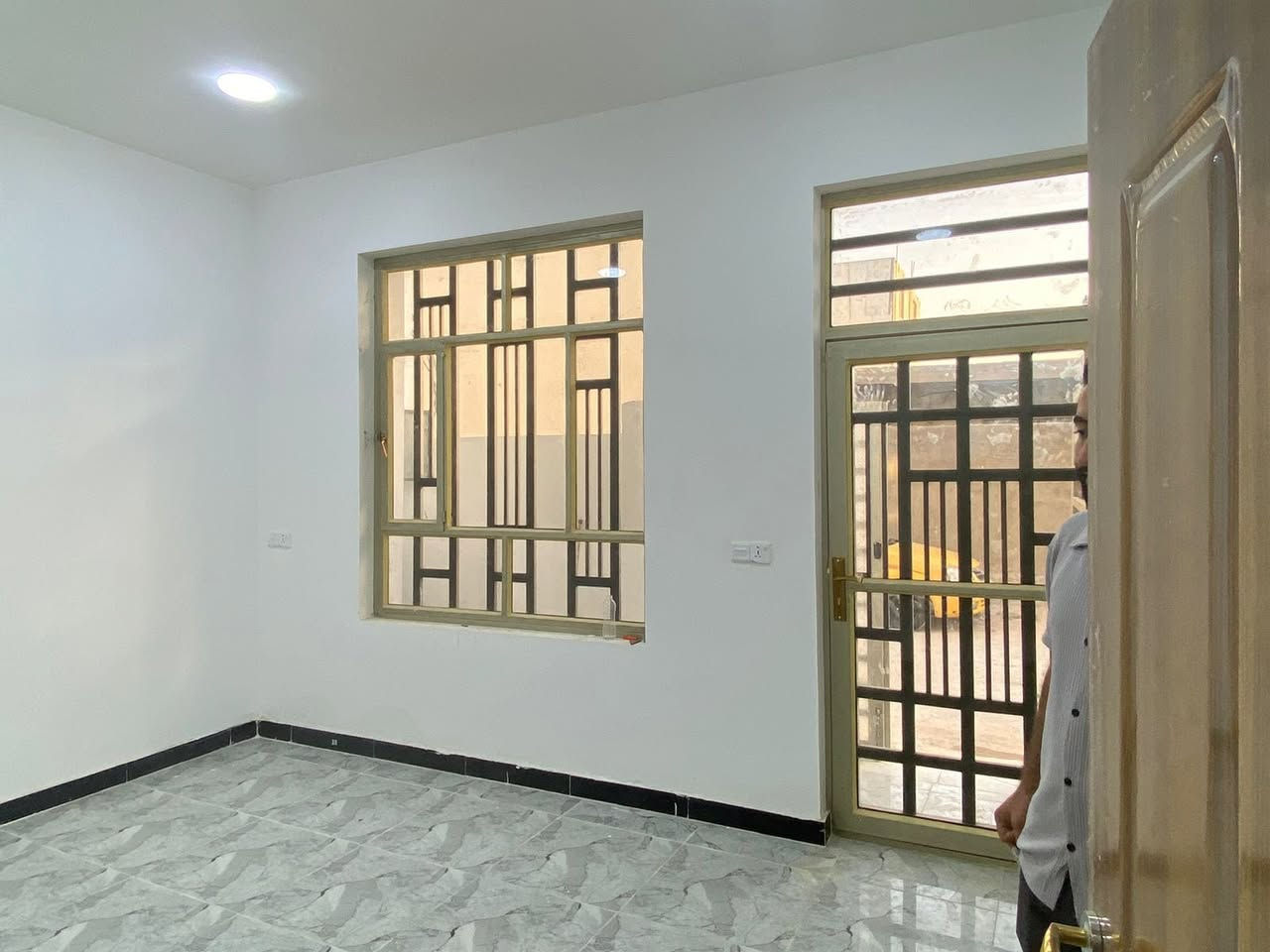 مشتمل للبيع المساحه ٥٠ م مجمع السلطان الثالث يحتوي
على صاله ومطبخ وصحيات فوك وجوه وغرفتين نوم بناء زيرو ٢٠٢٥
محمد الحامد للاستثمار ولتطوير العقاري
*********** واتساب
