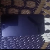 ايفون ٨ بلاس • ٦٤ جيجا • بطاريه ٧٥٪