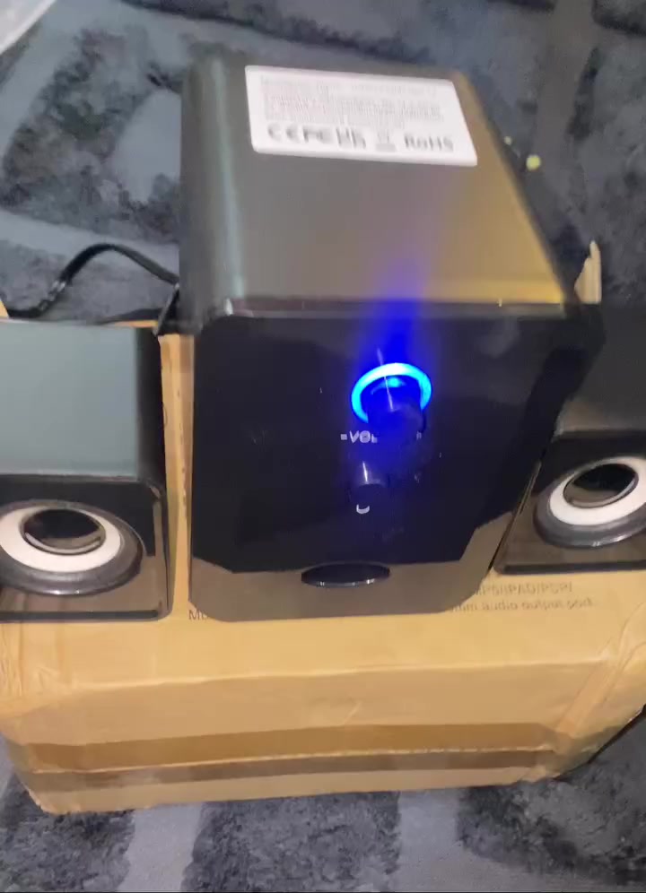 تدور على سماعات بيها صوت حلو ونقي بيز عالي ودمام اخذ هاي وبرگبتي 20 تم ويا التوصيل


**إذا كنت صاحب هذا الإعلان وتريد حذفه لأي سبب، رجاءا أرسل رسالة إلى الدعم الفني**