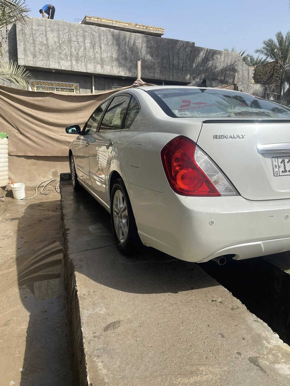 السلام عليكم  /قبل كلشي ماتفيدك اعبر المنشور فدوه اروحلك  /رينو سافران/   السعر105$$ مجال لشراي فقط حك جيتك 
موديل 2010خليجي   (🚨 رقمها بغداد إنكليزي الجديد) مكان السياره بابل الحله
بيها قطعه فقط باب السائق مبدل ابلادي بدون دواخل
السياره عليها ادامه كامله كل نقص مابيها 
تبريد حداديه تايرات ميزانيه كامله مصروف عليها امانت الله 
تحويل مباشر سنويه جديده ل 2030 /هنا 🚨***********🚨 واتساب هم متوفررر
