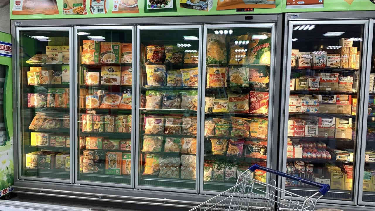 ✨ متوفر الآن | عارضات التبريد العامودية COSTAN ✨

فخامة إيطالية… وجودة تُرى قبل أن تُشرح.

🖤 تصميم أوروبي راقٍ
❄️ تبريد ثابت واحترافي
⚡ استهلاك كهرباء اقتصادي 

ليش Costan هي الخيار الافضل ؟
✔️ أبواب زجاجية ثلاث طبقات بعزل قوي
✔️ مواد أولية مكلفنة مقاومة للزنجار والصدأ
✔️ مقاومة لحمضيات الألبان والأجبان
✔️ توزيع هواء متوازن لكل الرفوف
✔️ عرض عصري يزيد جاذبية المنتجات وزيادة المبيعات

🔧 بإشراف Winter Cooling Systems
✔️ عارضات بمواصفات اوربية مناسبة لأجواء العِراق . 
✔️ ضمان صيانة مجانية موقعية لمدة سنة كاملة. 

📞 الكمية محدودة | احجز الآن
0771 241 8032
0780 973 3137

📍 أربيل – طريق الگوير
