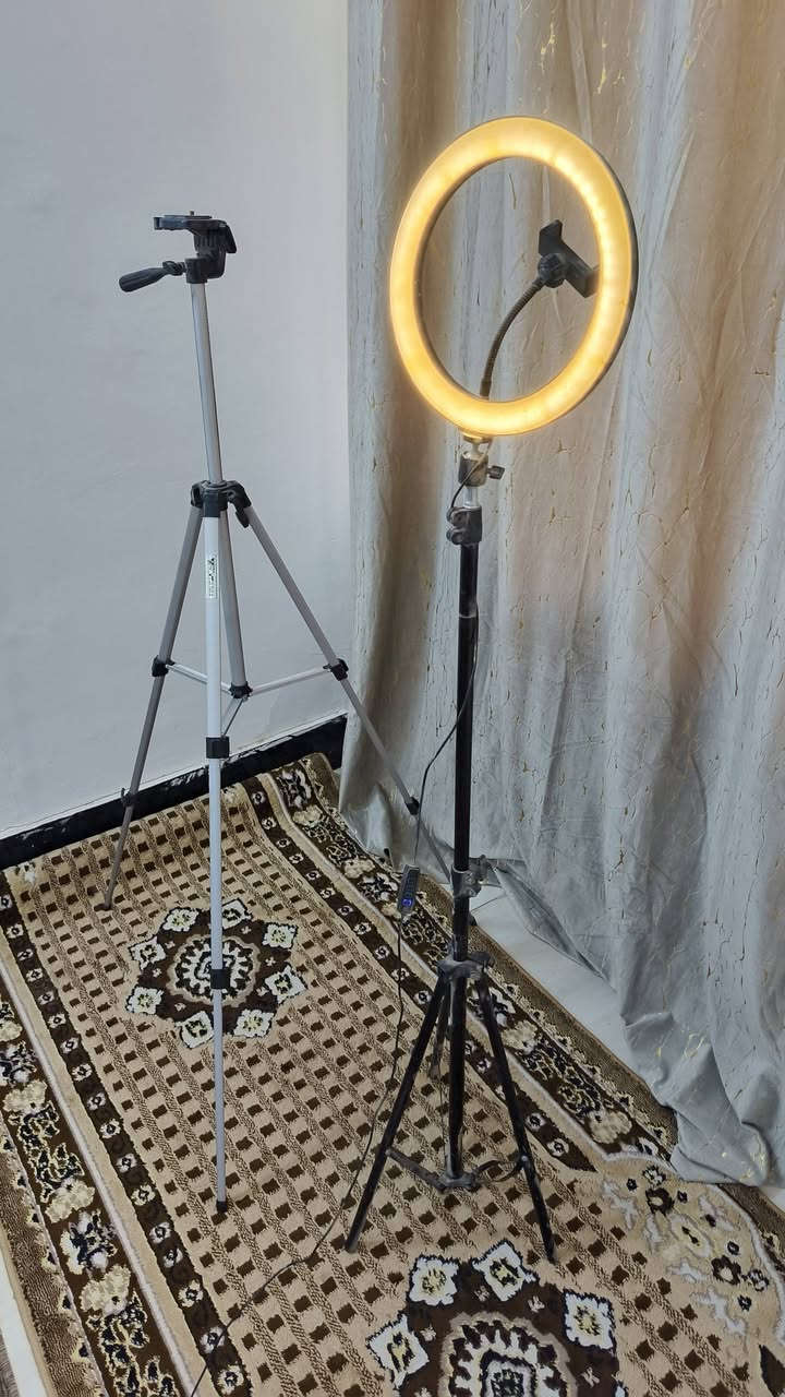 للبيع نظيفات جدد الواحد 10 سعر نهائي ***********
