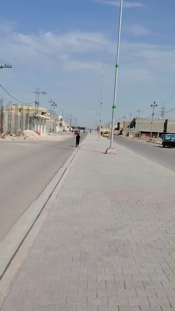 قطعه للبيع في واسط كوت منطقه الفلاحية حي الامام الرضا مساحه ١٠٠ متر الوجهه ٥ متر النزال ٢٠ متر شارع ٣٠ متر تجاري على شارع ٣٠ السعر اتصال على رقم ***********
