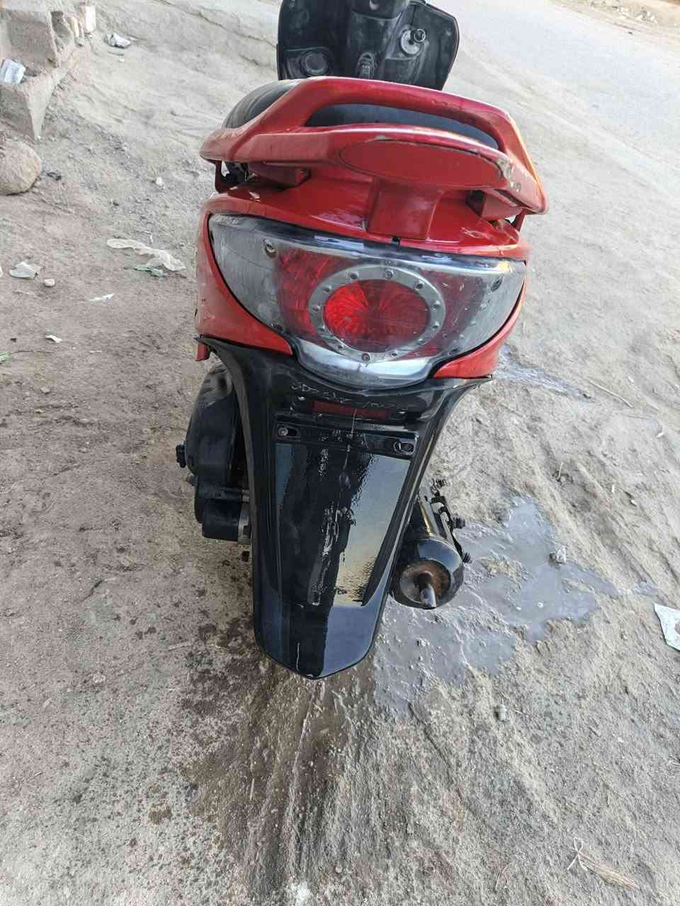 جي فور جاهزه نضيفه صارلها 4 شهر طالعه حاويه مامفتوحه سلف هندر كهربائيات كامله شلعه قويه مكينه ناعمة ب400وبيها مجال رقمي***********
