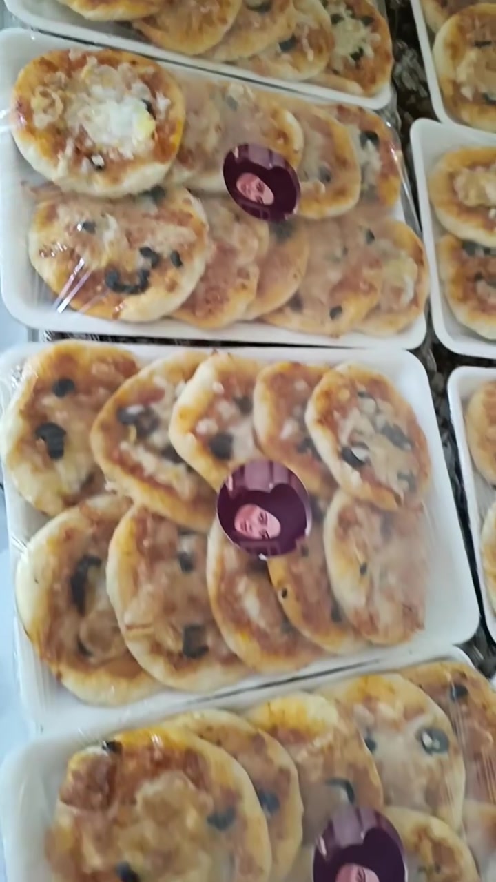 سلام عليكم متوفر مني بيتزا وكليجه وخبز اشتغل توصيل بس من بيت  اسعار مناسبه


**إذا كنت صاحب هذا الإعلان وتريد حذفه لأي سبب، رجاءا أرسل رسالة إلى الدعم الفني**