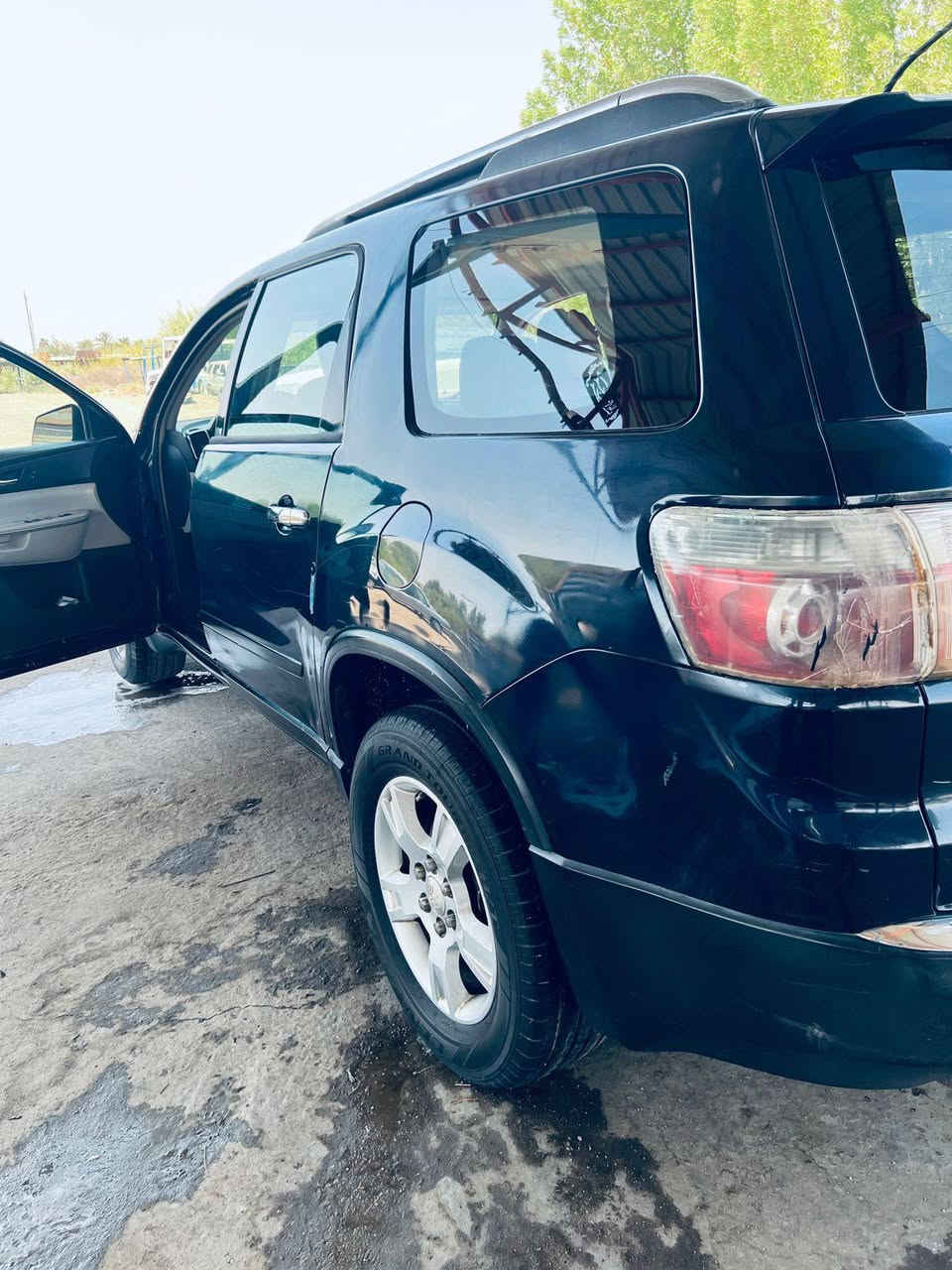 السلام عليكم جمسي أكاديا موديل 2009 سبعه راكب محرك 3600 وارد امريكي ضرر خفيف بل جاملغ مال السائق  بس بيهه خلل بل قاعده يعني يرادلهه قاعده مال فيوزات على مود تبقه على بينه
بيع او مراوس حسب القناعه 
العنوان الرفاعي 
الارقام 
***********
***********
