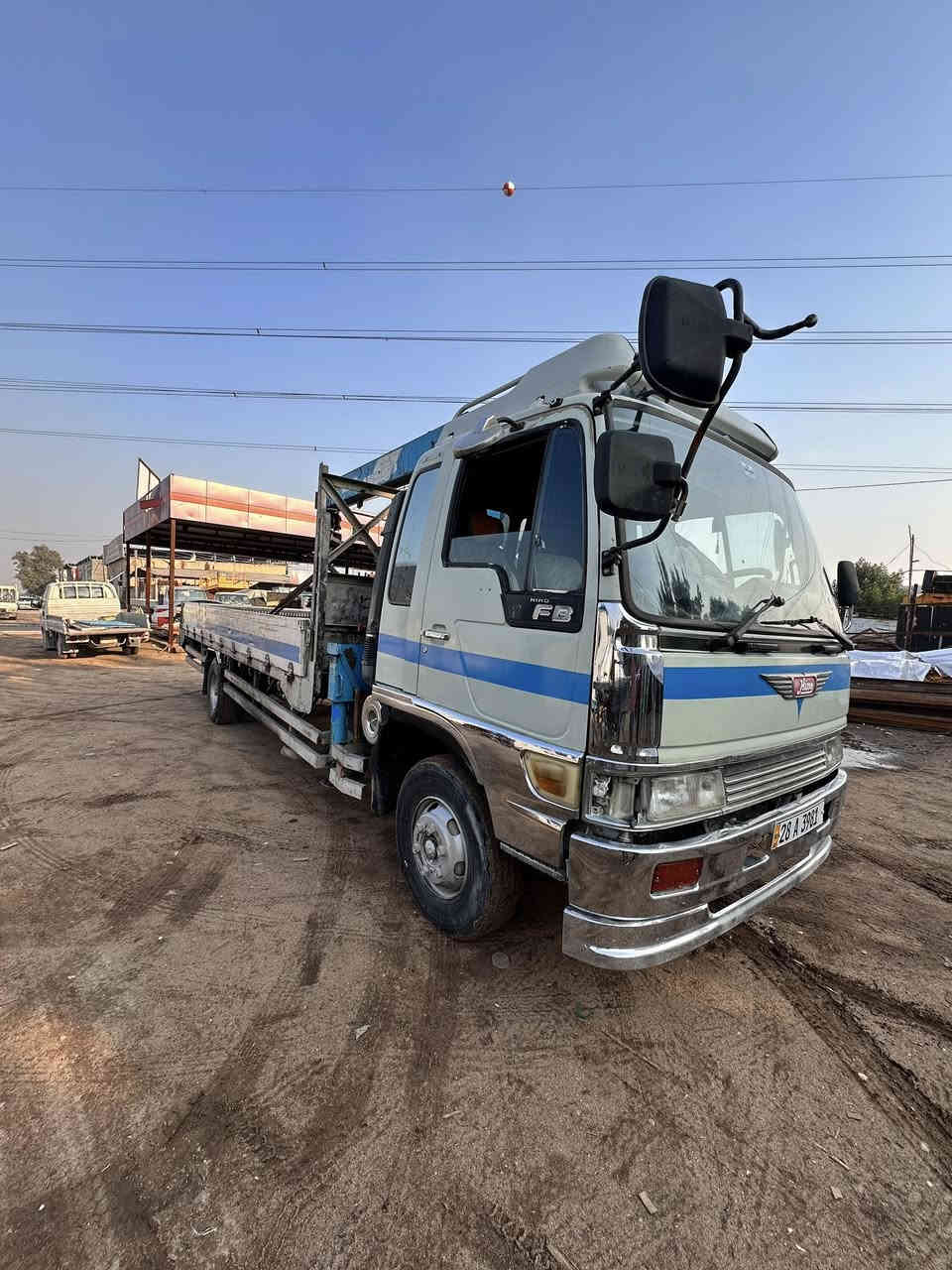 للبيع هينو انكر كرين اصل مكينه كير حداديه بلادي 80 رقم انكليزي بسمي سنويه 30 سلايتين موديل 95 اصل￼ نجف *********** مكينه كير حداديه مكفوله الي يسأل ع السعر يتصل ويدلل الشراي
