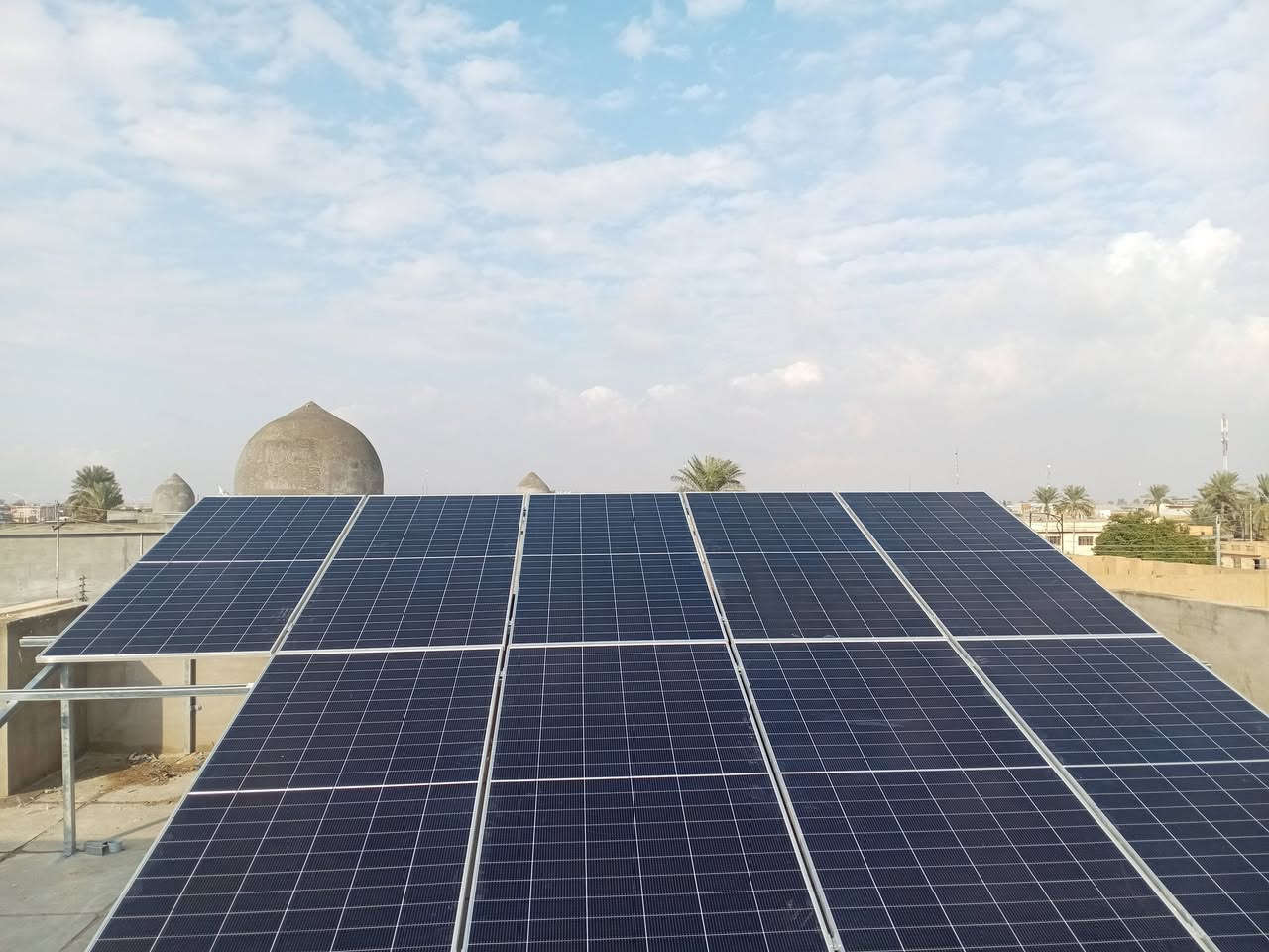 {تنصيب منظومة طاقة شمسيه2026}

‎من قبل كادر شركة رويال سولار 

‎تجهيز منظومة منزلي 32 أمبير نهارأ و 32 أمبير ليلأ 

الموقع صلاح الدين - قضاء بيجي 
  
‎✅الواح المستخدم جينكو حجم 615واط
‎عدد: 16 ضمان 15 سنة استبدال

جهاز انفيرتر   هايبرد DEYE 8k✅
‎  عدد:1 ضمان 5 سنة 

بطارية مستخدمة نوع ليثيوم SOLAX  حجم 16KW ✅
عدد:2 ضمان 10 سنوات تبديل+صيانة

‎يتوفر لدى شركتنا رويال سولار نظام نقدي و اقساط لموظفين كي كارد لمده 18 أشهر 

‎العنوان كركوك شارع القدس - مقابل كوفي الجادرية - عمارة رويال نيت 

‎فرع الثاني كركوك شارع المطار قرب فلكة تكريت

فرع صلاح الدين - تكريت - القادسية شارع الكراج -قرب الحديثي للموبايل 

‎للحجز والاستفسار للتواصل او مراسلتنا على واتساب 

*********** كركوك
*********** صلاح الدين اسيا
*********** صلاح الدين زين
*********** الشركة 

 الرقم المختصر 6020📞
