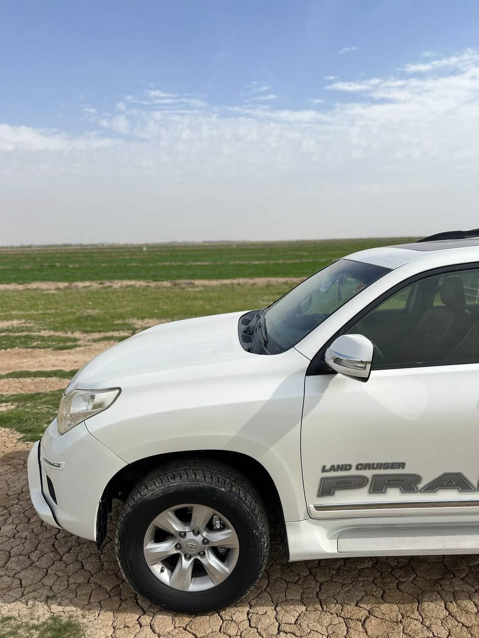 سلام عليكم

تويوتا برادو (6 سلندر)  TXL مديل 2013 كويتي 

ماشيه 142 الف حقيقي 

رقم بغداد سهل مميز 

شرط التحويل السياره باسمي سنويه جديده
تبريد ثلج 
سياره جاهزه ما بيها اي نقص 
سبعة راكب 
دبل تانكي
فتحه بالسقف
سبير تعليك 
شاشه +كامره 
مري شفط + اشاره + بصمة ابواب 
تحكم ستيرن جهتين 
بصمات عدد 2
كير محرك عل فحص بدون فتح بلاد
محرك 4000

دوشمه جديده 7 راكب + ارضيه جديده

باقي التفاصيل وتساب او اتصال   

 ***********

مكان السياره بغداد الشعب السعر 300$

سياره كفاله عامه عدا بارد حجم اتلث أصابع  بهلال الجاملغ الخلفي مثل ماموضح بصوره
