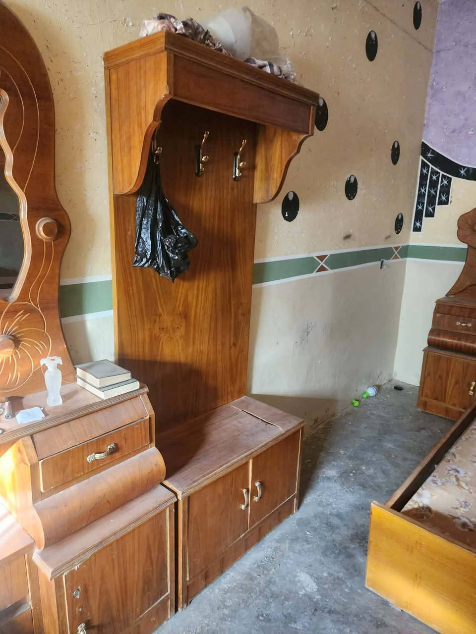 غرفةصاج ست بوب قاطين نظافة وسط .بالحقيقة احلى من الصور


**إذا كنت صاحب هذا الإعلان وتريد حذفه لأي سبب، رجاءا أرسل رسالة إلى الدعم الفني**