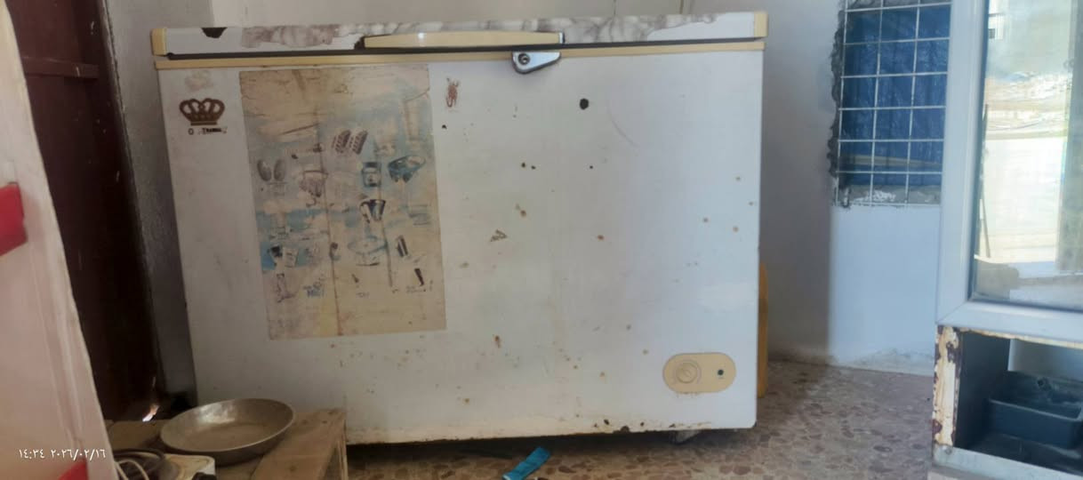 اسلام عليكم مجمده وعارضه للبيع سعر المجمده 80 وسعر العارضه 80 العنوان يارمجه الشرقيه الثالثه يم مدرسه الكويت التاسعه للبنات 
*********** موصل, نينوى
