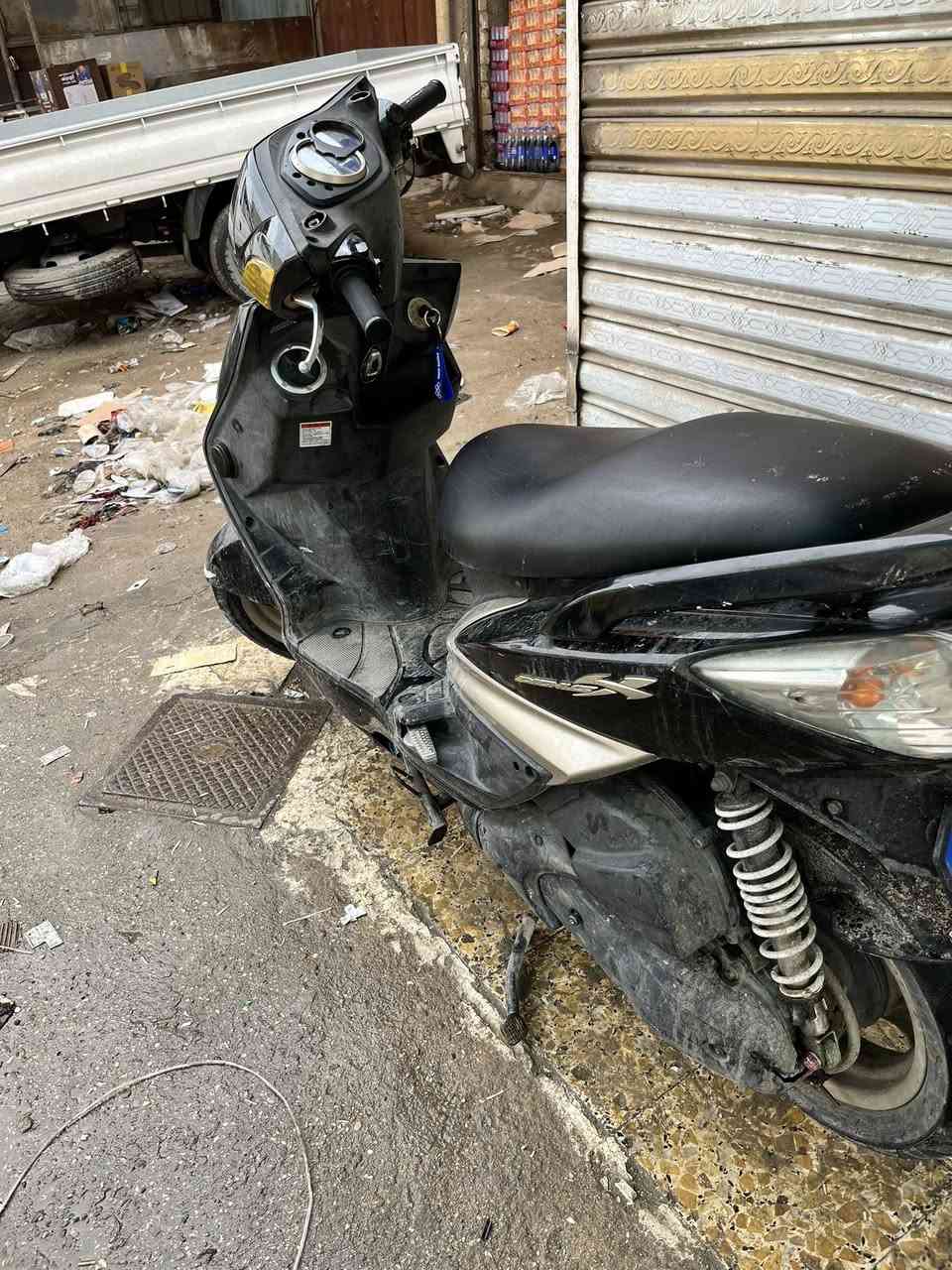 السلام عليكم سكنس فحل كولد طلاعات دراجه نازله من رمبه قبل شهرين تقريباً ومستعجل عل بيعته الان شويه ظروف وطالب سادس دراجه محرك مامفتوح مكفوله من كلشي اي نقص مابيه كامله من كلشي بس يرادله غسله 
الاتصال *********** العنوان بغداد الشعب
