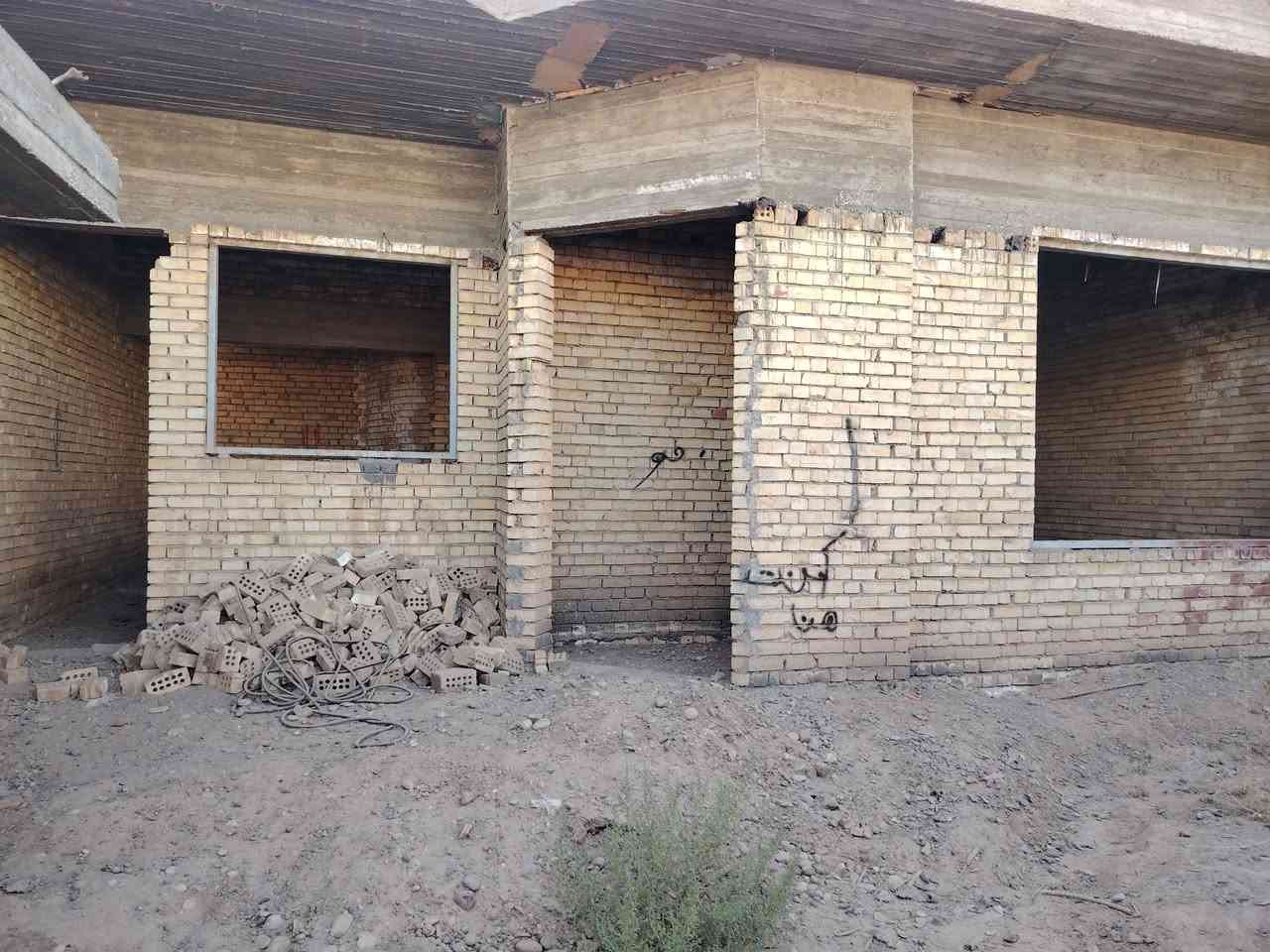 سلام عليكم
هيكل للبيع مسقف
الموقع صلاح الدين قضاء بلد حي الوحده قرب منزل الشيخ باسم عبو
تفاصيل الهيكل
جنس عقار ملك طابو صرف
المساحه ٢٥٤ متر بالسند واقع حال ٣٠٠ متر
يحتوي على
كراج
حديقه
كليدور
استقبال
مطبخ حار وبارد
صاله كبيره
غرفتين منام
صحيات داخليه وخارجيه
حديقه خلفيه
خدمات كهرباء ماء ومجاري يبد عن الشارع الرئيسي ٥٠ متر
للاستفسار الاتصال على الأرقام التاليه
***********
***********
او مراجعة مكتب التمار للعقار الواقع شارع المحطه محلات الحاج عدنان

