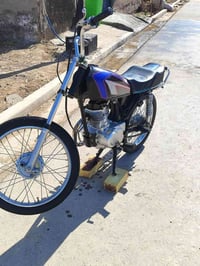 شباب دراجه للبيع انتنس سعر ٦٠٠وبيها مجال قليل ٠٧٧٤٦٩٠٠٩٦٦