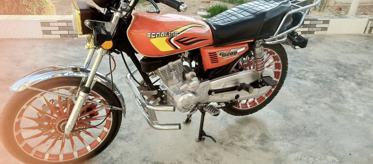 السلام عليكم دراجه سيفان موديل25ورقه كارتونيه الدراجه مثل مابل صوره حلوه جديده مكفوله رايدهه 750بيهه مجال العنوان الهاشميه وهذه رقمي ***********
