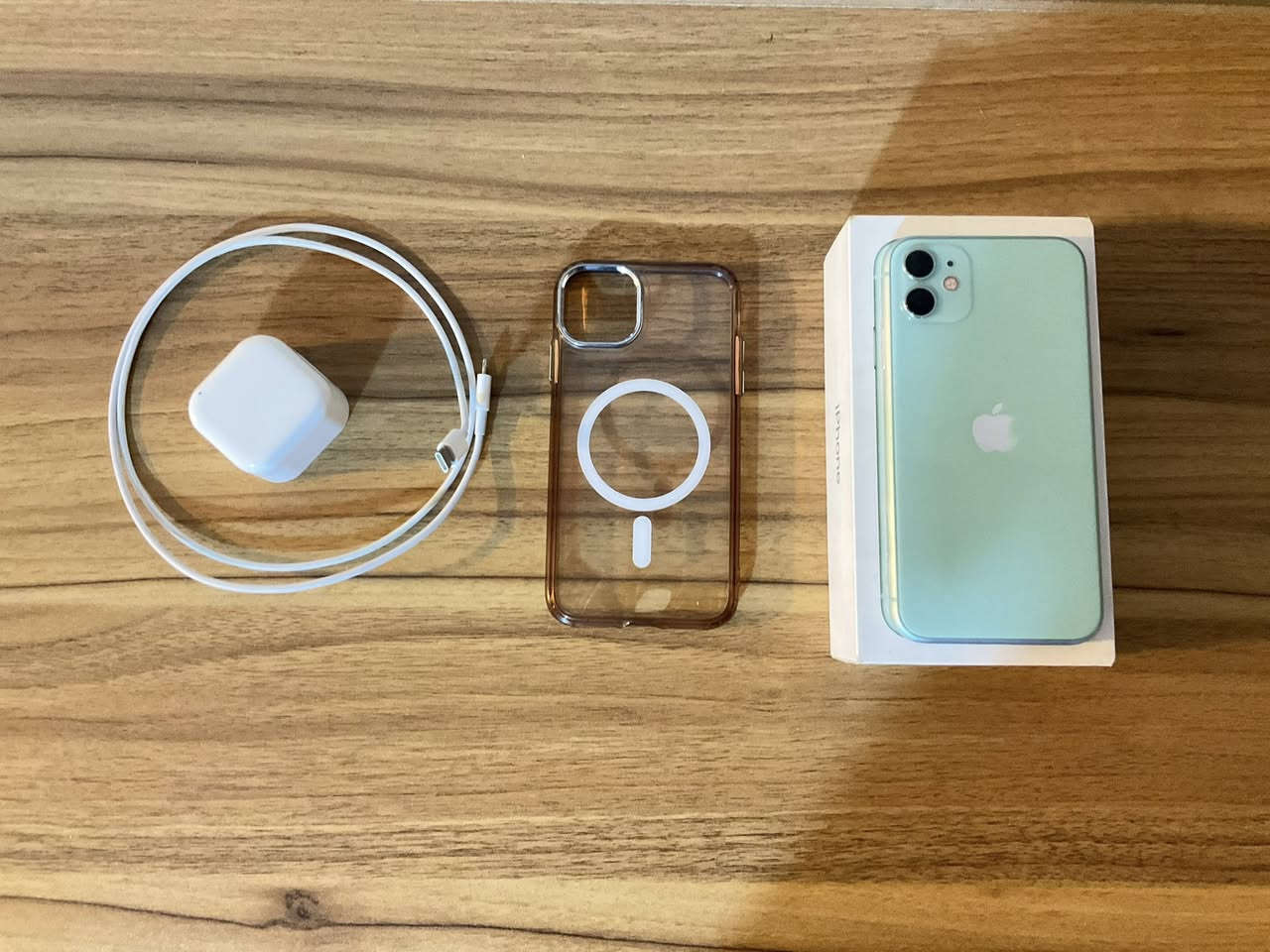 🔥 للبيع iPhone 11 أخضر – 128GB 🔥
📱 السعة: 128GB
🔋 البطارية أصلية (بلادي) بنسبة 51%
🖥️ الشاشة أصلية
🔌 شاحنة أصلية + كامل الملحقات
🎁 كفر + كرتون

الجهاز نظيف والاستعمال ممتاز ✨
السعر: 230 ألف دينار عراقي

للجادين فقط 🚀


**إذا كنت صاحب هذا الإعلان وتريد حذفه لأي سبب، رجاءا أرسل رسالة إلى الدعم الفني**