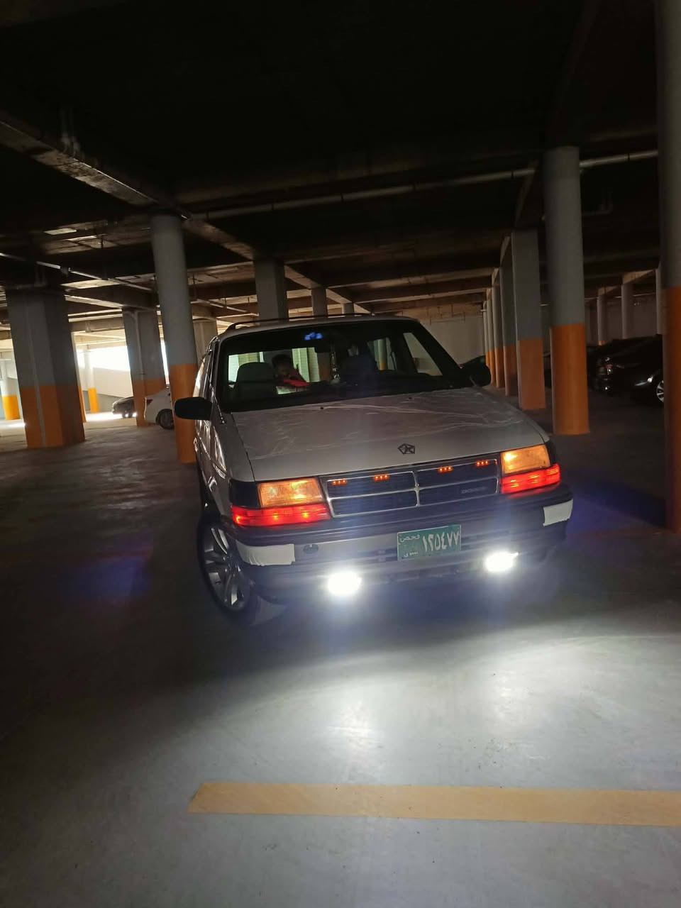 دوج 93 محدثه 2007 نينوى
سياره مكفوله كير مكينه صدر كهربائيات كلهه شغاله سياره كلش حلوه ونظيفه ومرتبه
مكان السياره زاخو
صاحب السياره الشرعي بالموصل
***********
