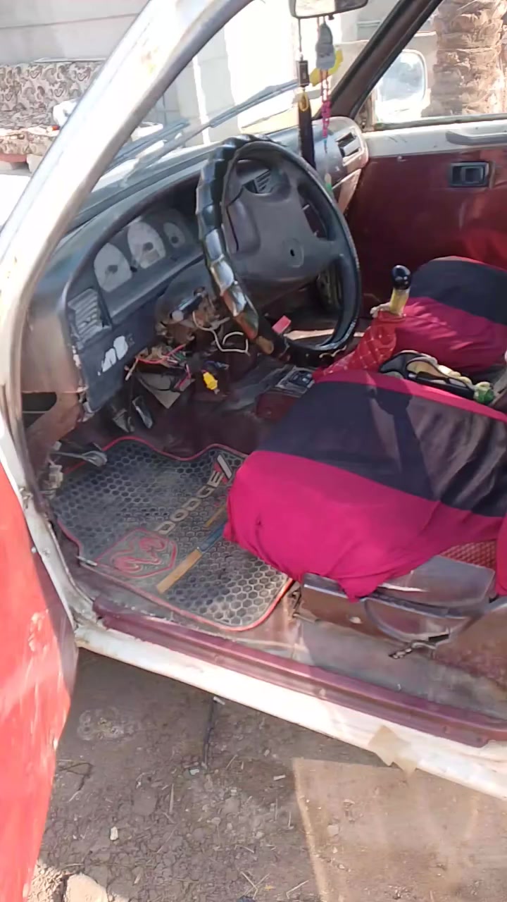 سلام عليكم بيكم دير 2007 رقم الماني تحويل ثاني يوم  السياره شوف العين ماعيزه شي مكينه بخاخ وكير فول مكاني دوانيه قضاء سومر  السعر 35وبيه مجال  التواصل عله الرقم ***********
