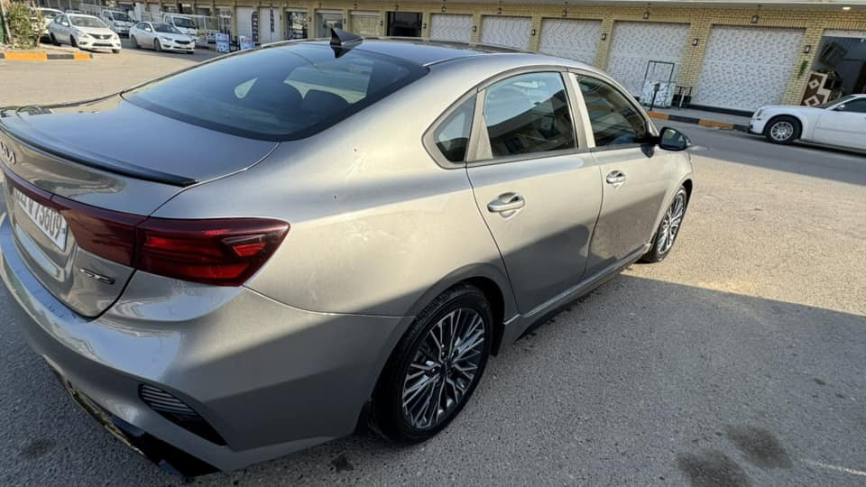 السلام عليكم فورتي موديل ٢٤ gt line مواصفات فتحه بصمه تشغيل عن بعد  تبريد منفصل بصمتين ماشيه 1500mail زيرو السعر 165 

***********
