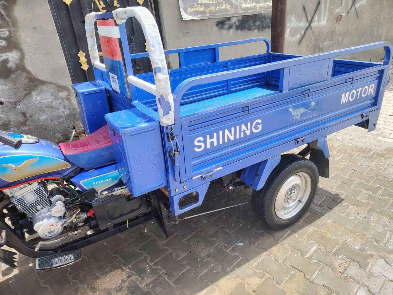 جمره فحل موديل 23 رقم مثنى سنوية 29 محرك مامفتوح شرط جديده ونضيفه مثل ماموجود بالصور ورك كيه ويل صب  تايرات جوبلس ٣ كهربائيات كلها شغاله السعر النهائي مليونين وست ميه قفل مكاني سماوه مركز ***********
