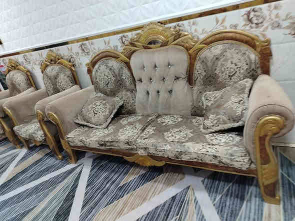 تخم للبيع نظيف مستعمل ٢٢٥ بيه مجال اتصال ***********
