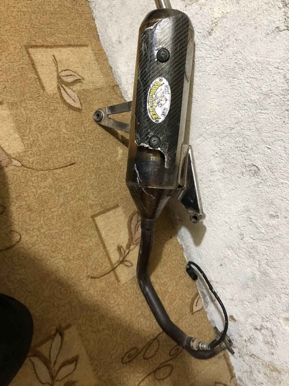 سلام عليكم صالصنه نحله فكتوريا للبيع ام الحساس موديل 2011 واقيه الياف حقيقي العنوان الحسنيه مال راشديه  رقم *********** سعر 160 وبيها مجال
