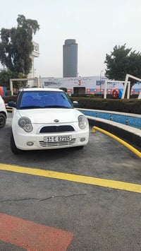 سياره ليفان 320 موديل 13 رقم انكليزي بغداد بأسمي السعر 45 وقابل للتفاو...