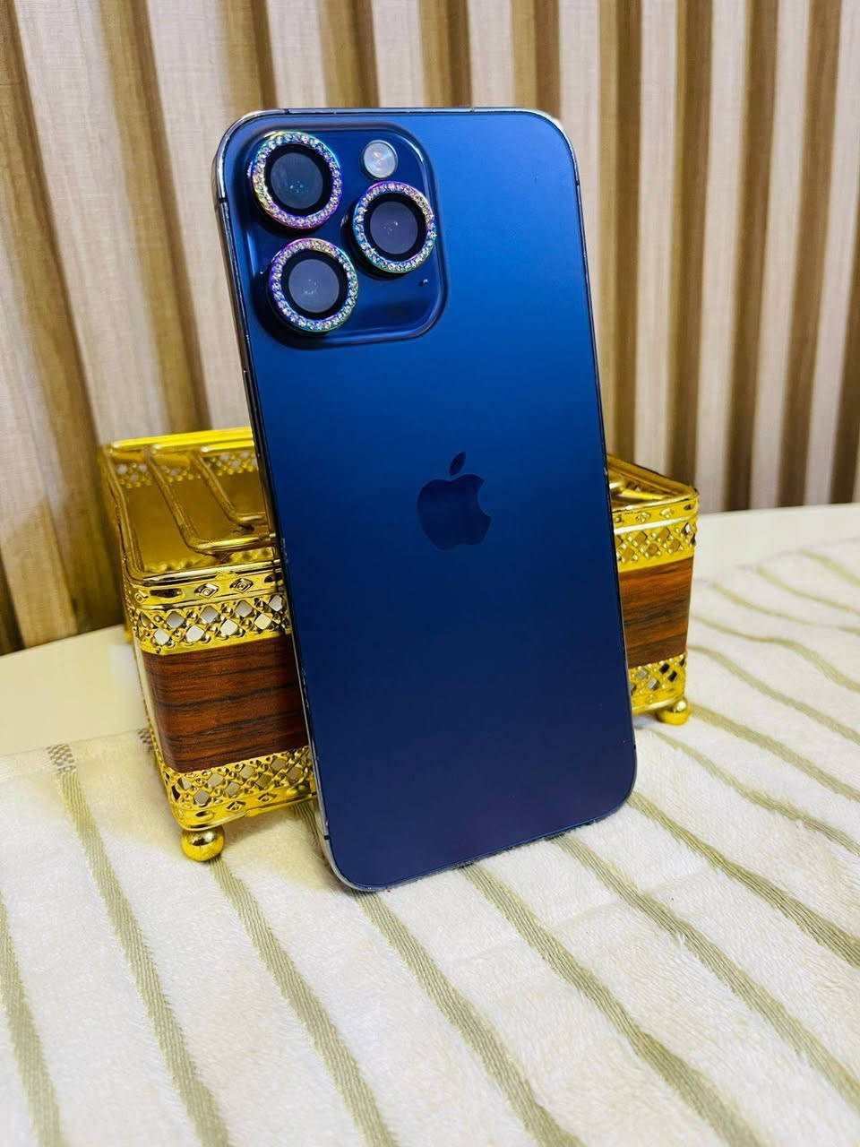 14برو ماكس az ذاكره 256 مبدل شاشه وبطاريه اصلي شغال من كلشي سعره ٦٠٠ وبي مجال بسيط وتساب *********** مكاني بغداد
