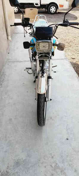 سلام عليكم اخوان دراجة سونك 2023دراجة  بعدهي جديدة كلش ونضيفه اوارق اصوليه مكاني بغداد جسر ديالئ الجديد للاستفسار *********** 
السعر (700)وبيها مجال
