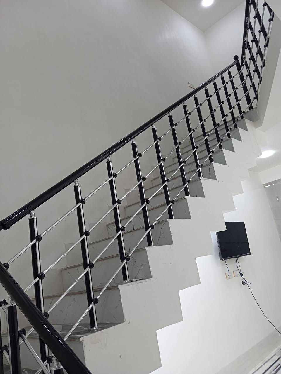 السلام عليكم
عمل كافات المحجرات والتصاميم 
وباسعار مناسبه جدا
للاتصال ***********
واتس اب ***********
