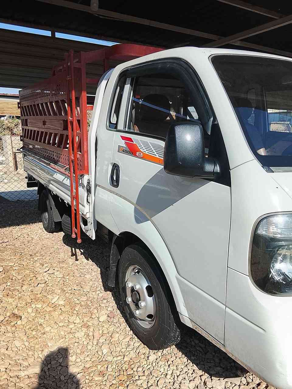 السلام عليكم.  كيه فحل 4000 موديل 2018 بغداد  سياره جديده للاتصال ***********
