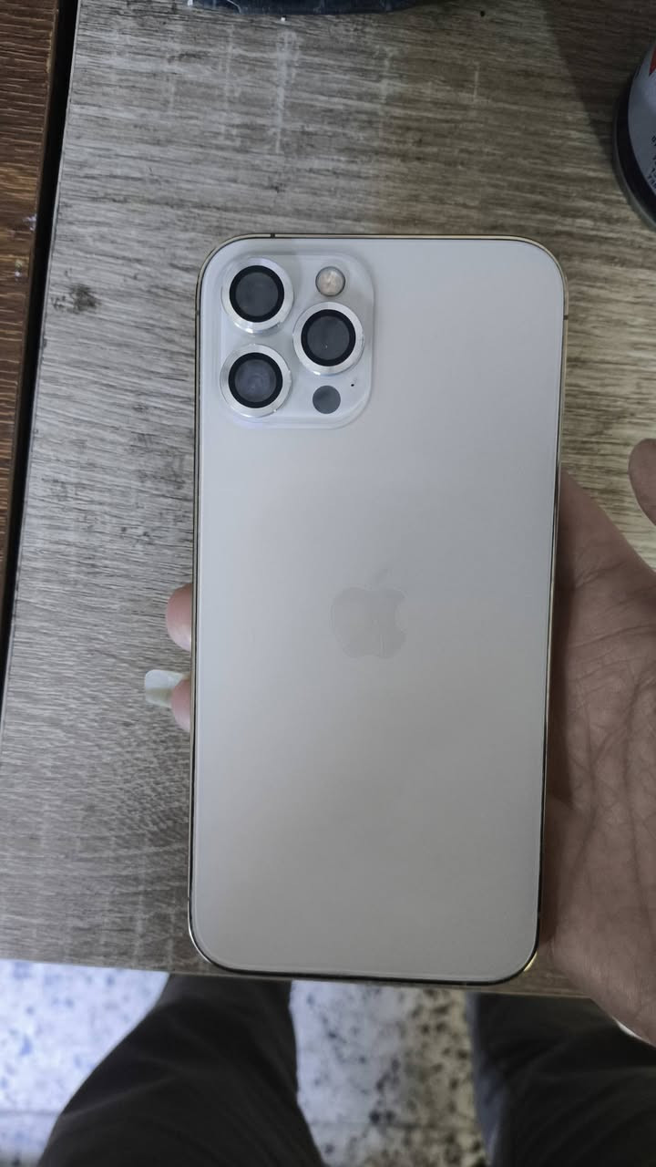 سلام عليكم اخواني
12Pro Max 
ذاكره، 256
مبدل بطارية وشاشه بيه خط بسبب بطارية القديمه منفوخ تريد بطارية القديمه موجود 
وجهاز تخطي مفتوح 
باقي كله شغل 
السعر، 250
بغداد جسر بنوك 
***********
فقط ابيع ماكو مراوس
