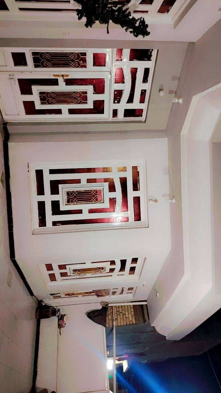 بيت للبيع 200 متر مقابيل مدرسه معادن الحكمه بيت جاهز غرفه وستقبال كبير وصاله كبيره ومطبخ وصحيات خارجيه وداخليه السعر 125 واي استفسار ***********واتساب
