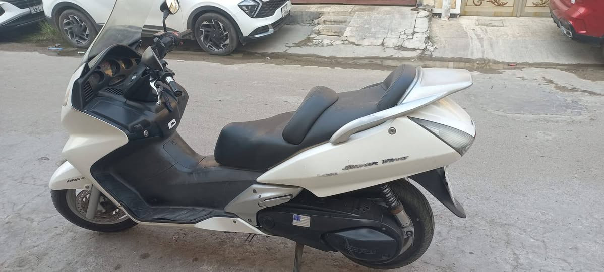 سلام عليكم شباب دراجه سلفر مكينه 400 مرقم بغداد مكفوله عام نكره بكل وقت
*********** مكان بغداد جديده ستفسار عل رقم ما متواجد فيسبوك
