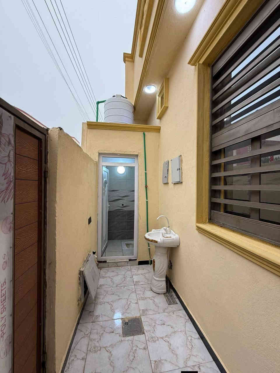 جنس العقار طابو ملك صرف زراعي بسم عراقي اصولي سند ٢٥

#المساحه  105 متر 

يحتوي البيت على غرف  منام2
و ديوان
و مطبخ 
او مناور
و صاله و وصحيات داخلي وخارجي 

العنوان بصره ابي الخصيب محيله دورة ام زباله 30 متر عن التبليط
موقع راقي 😎 

جميع الخدمات متوفره ماء كهرباء شارع 8 
شغل البيت كله درجة أولى

السعر59 و بي مجال للشراي
للاستفسار ***********
ابو رقيه
