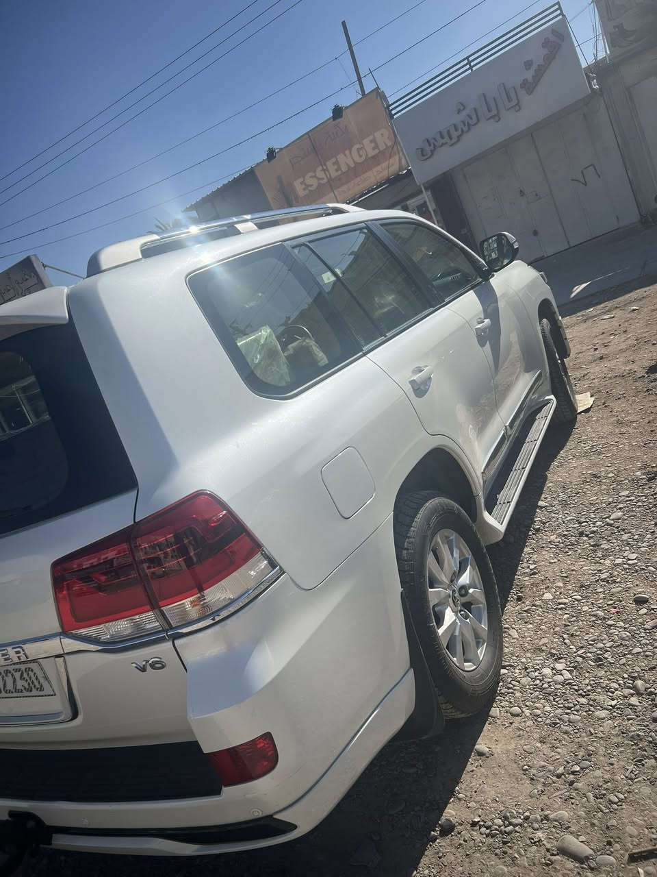 لاندكروز للبيع موديل ٢٠١٦ بريم لون ابيض ٦ سلندر محرك ٤٠٠٠ رقم بغداد إنكليزي باسمي السونار موجود بالصور فووول مواصفات البريم معروفة امانه السياره كلش حلوه وجديده بيع او مراوس حسب القناعة بلاندكروز حصرا ٢١ و٢٢ اسود او ابيض ونتفق عل الفرق السعر الاتصال عل الرقم *********** و ***********
