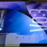 ايباد برو m1 ذاكره 128 بطاريه 86 غراضه كامله كارتونه وشاحنه + مبرد اصل...