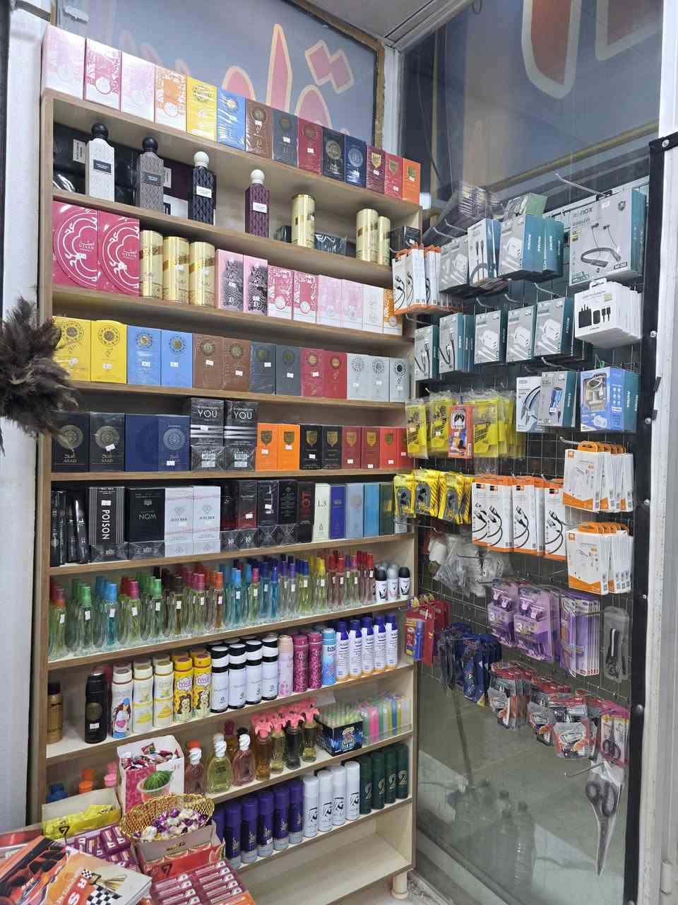 اسواق للبيع مكان كوفه علوة الفحل شغل وبضاعه وترتيب ***********
وايجار بلاش ٣ محلات ومخزن
