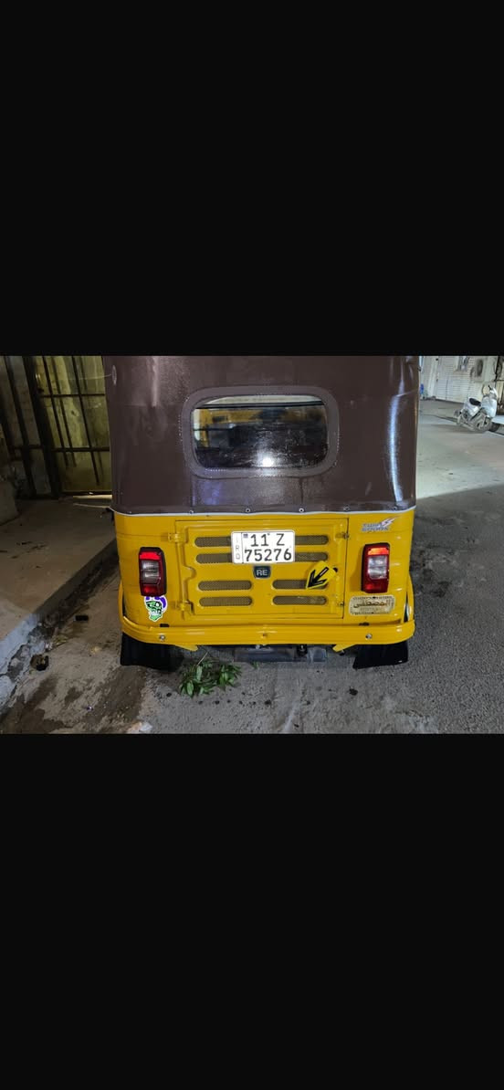 السلام عليكم ورحمة الله وبركاته تكتك للبيع تكتك خير من الله جاهزة كبل للشارع ربع دينار مذب عليهة مرقم انكليزي تحويل ثاني يوم موديل 2019 شهر 12 بيهة صبغ بصفحة اليسار على كد شبر او شبرين وبيهة دوس تخم تاير جديد دوشمة جديد مكاني بغداد السعر 5 و 800 للاستفسار اكثر 
***********
