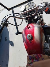 عندي ستوته للبيع شرط ويرمنيه شغال سلف شغال شاصي شرط ومكينه نضيف وباتري...