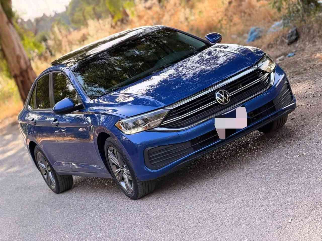 فوكس واكن جيتا 2023 محرك 1500 توربو
معروف ال Se فول  مواصفات 
بيهة فقط خشم البنيد حادث كلش بسيط 
رقم دهوك باسمي 
***********
