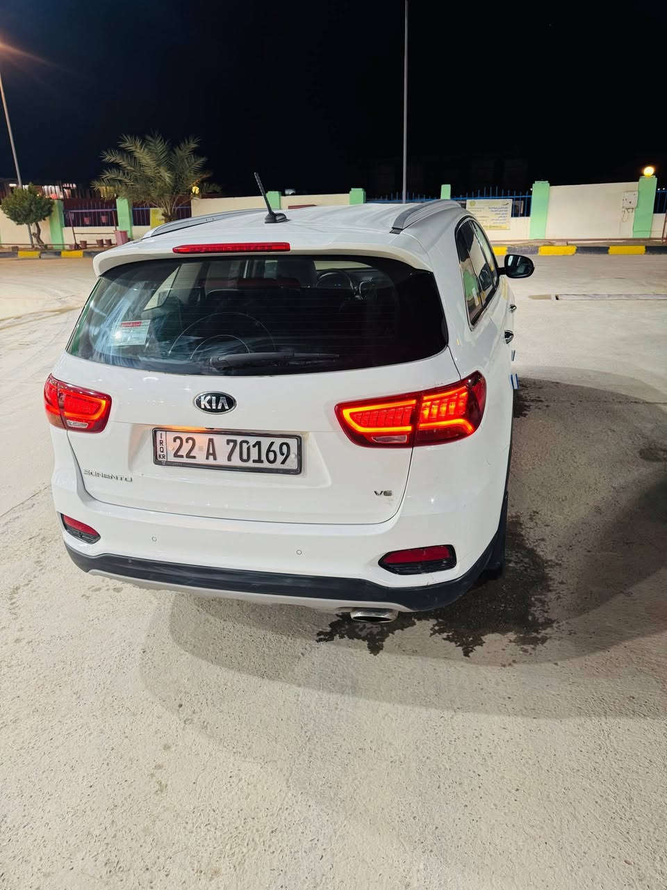 سلام عليكم. سورنتو خليجي
2018 شكل 2020 كارتون سياره وكفاله عامه 
فقط بارد بسيط بلباب وعدي سونار بيها موجود بالمنشور 
مكينه 6 مامفتوحة كير بلاد حداديه جديده تايرات تخم جديد 
تبريد ثلج 3 قطع 7 راكب لدات اماميه خلفيه بردات خلفيه 
حساسات كامره داوره كامله ماناقصها اي شي ماشيه145 
مكاني الديوانية حي التقيه الاستفسار ***********
