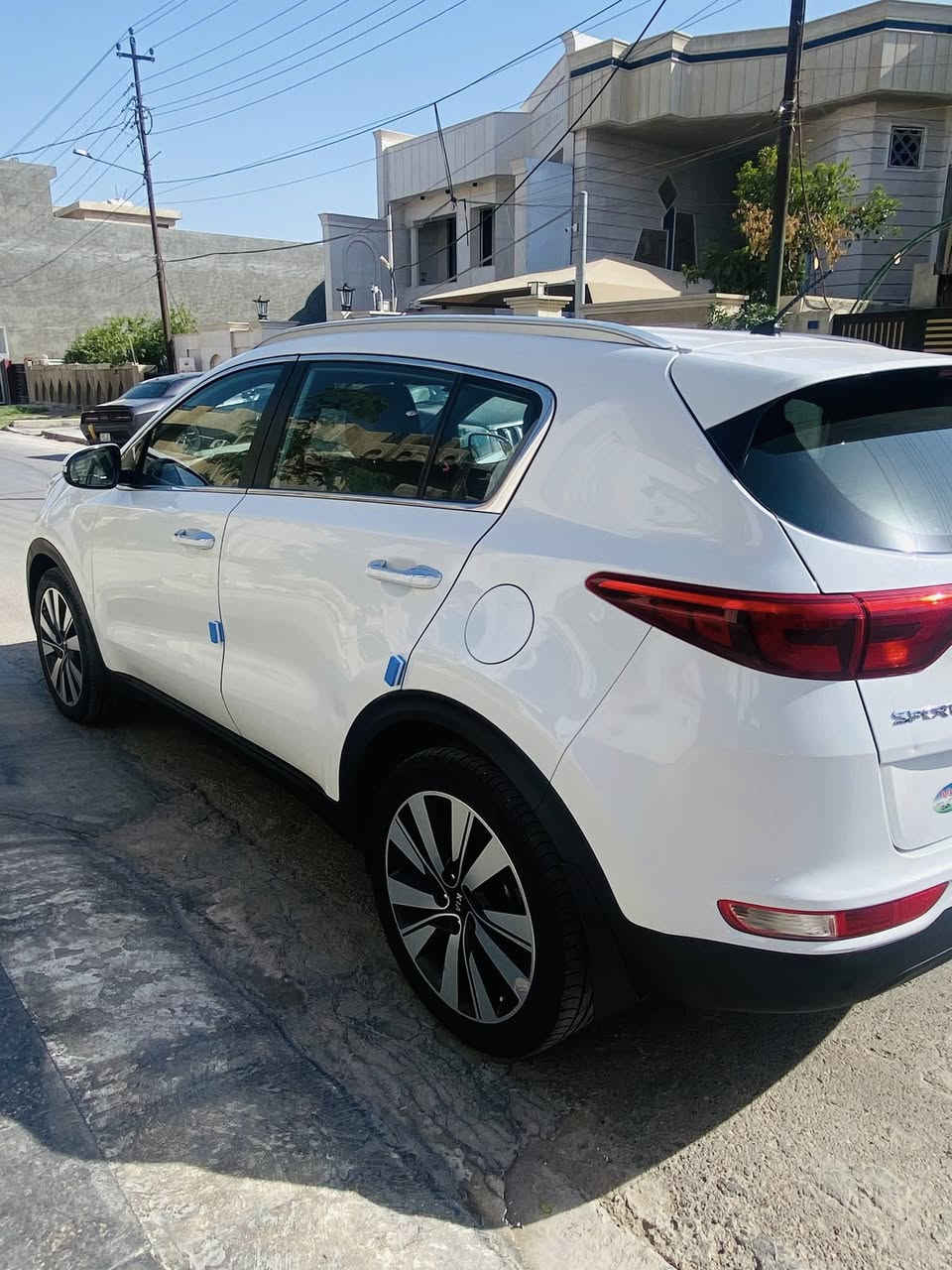 السلام عليكم  سبورتج 2019 خليجي رقم بغداد الدولي الجديد  كامره حساسات رادارات اماميه مري شفط اشاير بالمري ماشيه 60 السياره جاهزه من كلشي مكفوله السياره لاصبغ لا تبديل فقط بارد شبر باب صدر ورصعه جاملغ   مرجعهة عالبي دي ار مكاني  بغداد للاستفسار *********** السعر 193
