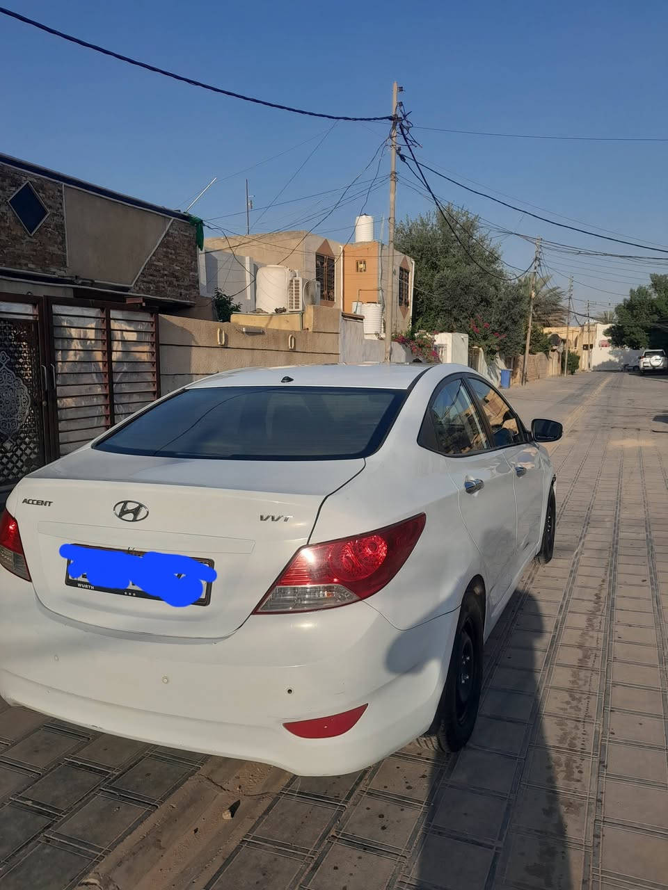 سياره اكسنت للبيع فقط موديل ١٦ سياره كلش حلوه مصبوغه حزام جماليه السياره جاهزه من كلشي تخم تاير حداديه جديده  تبريد ثلج رقم بغداد انكليزي السعر ٨٥ وبيه مجال المكان كربلاء الحسينيه الرقم المبايل ***********
