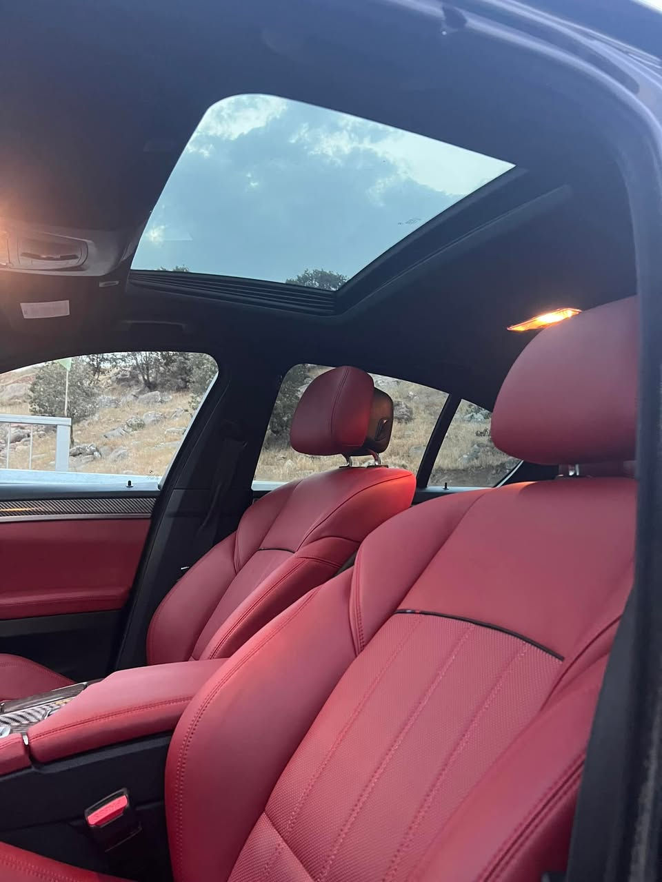 BMW. F10. 2013. 530i.   *********** 
كلين تايتل. هيجى نيه. زور خاوينه بى سبوخه سلايت فول ماسه فات بيلاد. M// سياره منه فيست السى  غرامه پاكانه. هه موى لوكرايه. هه موى به شه رت سعرى 135$گير مه كينه به شه رت. سه ياره كه. له ناو پاكه تى نه بو مه سره فى ريت عايدى من 👍🏻📦📦ته بريد❄️💨
