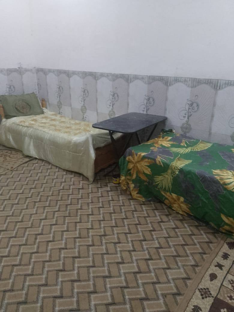 بيت المساحه 300م ركن طابقين 3 غرف نوم البناء طابوق صب كونكريت كافة الخدمات تبليط ماء مجاري كهرباء الموقع جدا مميز كربلاء طويريج حي الضباط الشارع الفاصل بين حي الصناعه وحي الضباط نهاية الشارع مقابيل مدرسه برتقاله مباشر على شارع المحيط كدام البيت ساحة خدمات للاستفسار اتصل ***********
