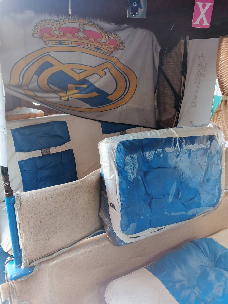 سلام عليكم تكتك TVS 2019 باسمي رقم نكليزي تكتك نضيفه محرك مكفول ما بيها حادث فقط رصعات سعر 5وبيها مجال حك الجيه خابر و تدلل ***********
