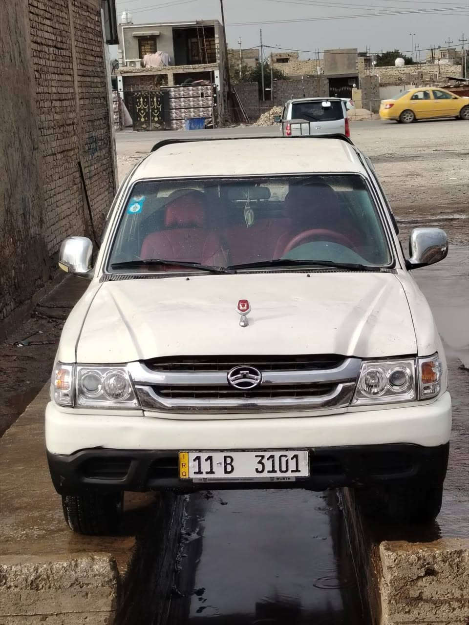 السلام عليكم
بيكم دير للبيع موديل 2011 مكفولة من الضربة والتبديل
كير محرك شاصي مكفول
كهربائيات كلها شغاله تخم تايرات
رقم بغداد انكليزي بسمي سنويه جديده
العنوان. الديوانية 
السعر 53
للاتصال ***********
